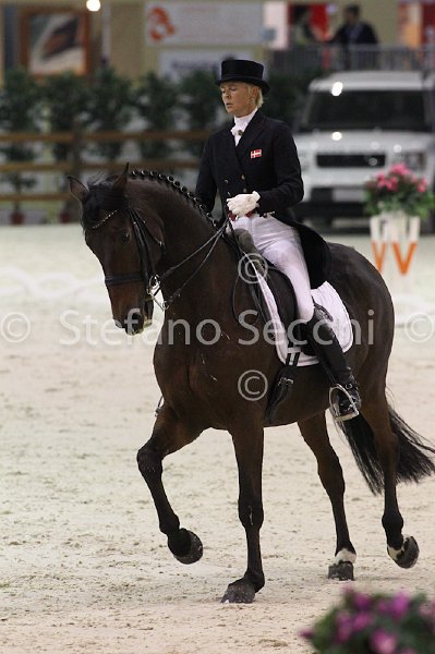 JORGENSEN_FBW DE VITO_MILANO_2011_SS3_0209.jpg